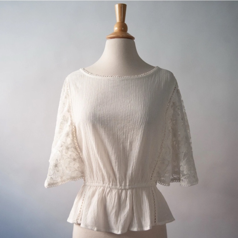 Anthropologie Calligraphie Peasant Top Wide Dolman Flutter Lace Sleeves‎ M
